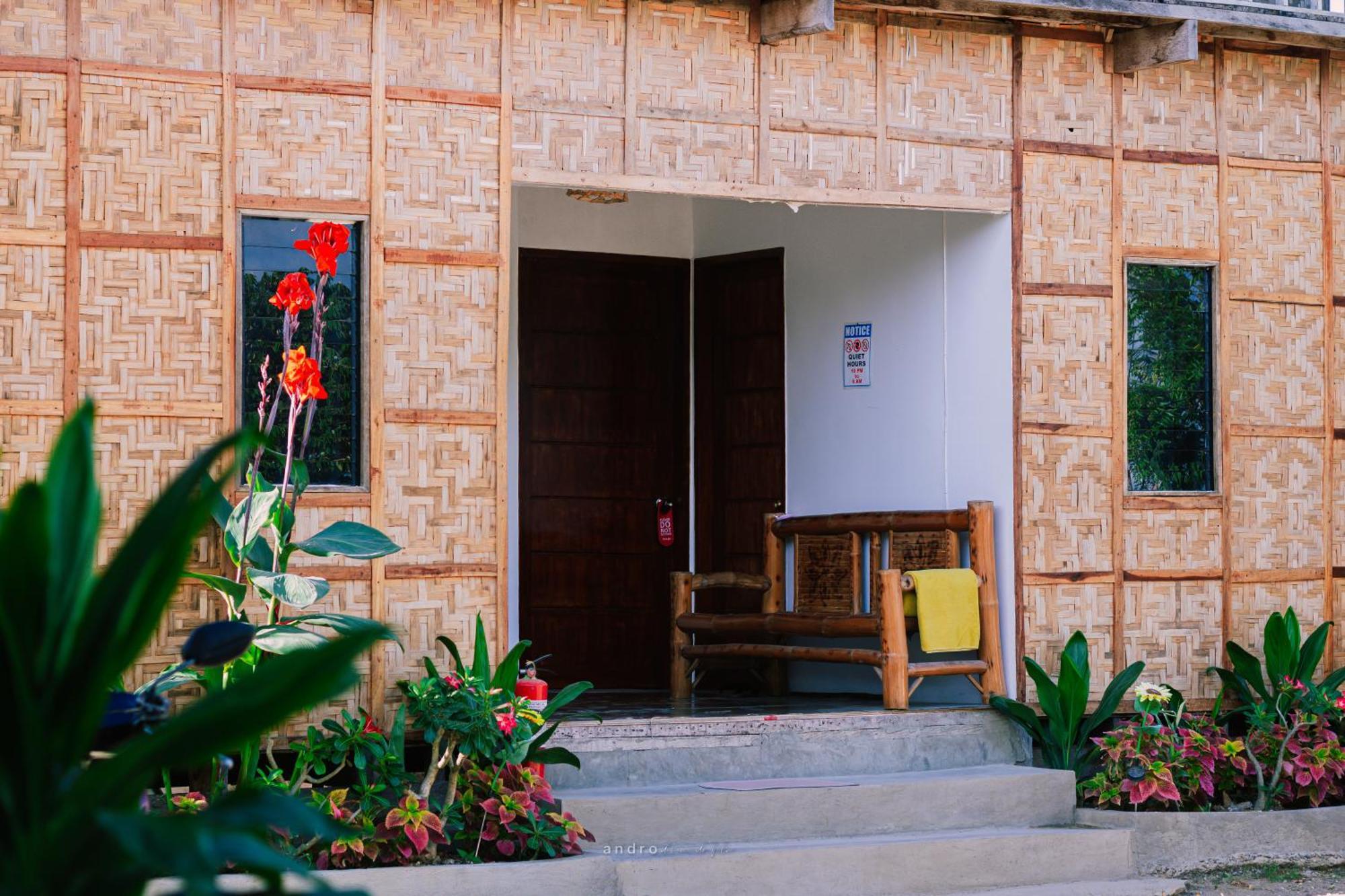 Ananas Guesthouse Moalboal Exteriér fotografie